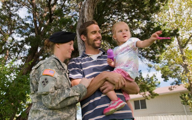4 ways to recognize military family appreciation month