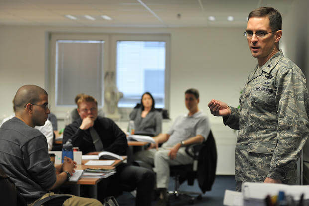 Service members learn about transition issues in a GPS class.