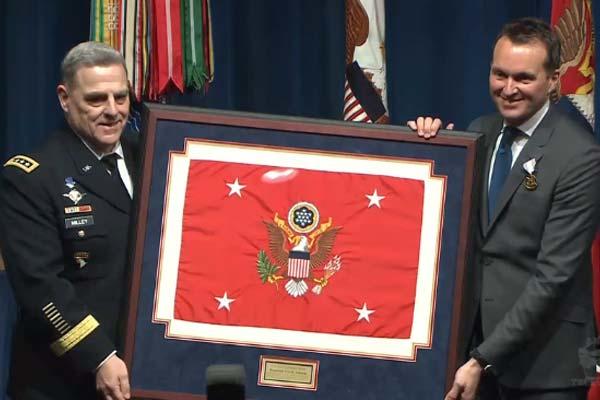 Farewell ceremony in honor of Eric K. Fanning, Secretary of the Army, hosted by the Chief of Staff of the Army, General Mark Milley on Wednesday, 18 January 2017 (Screen grab from DoD video)