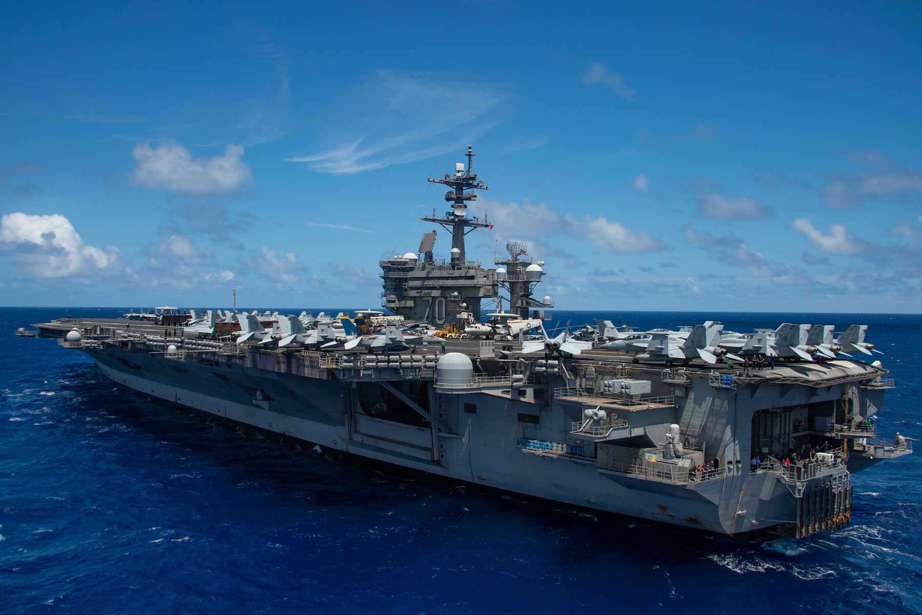 aircraft-carrier-uss-carl-vinson-answers-distress-call-military