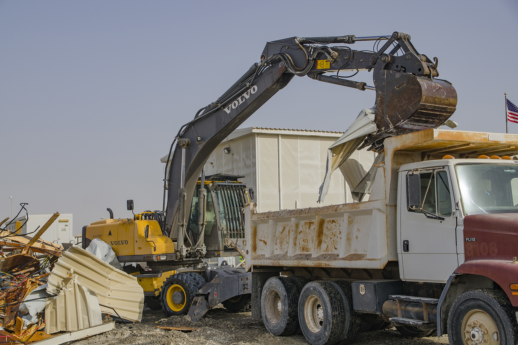 dig-in-as-a-construction-equipment-operator-military-com