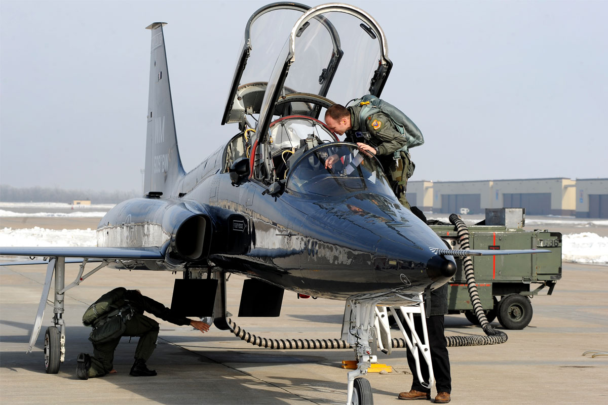 Inside the T-38 Talon, the Trainer Jet Used by the US Air Force