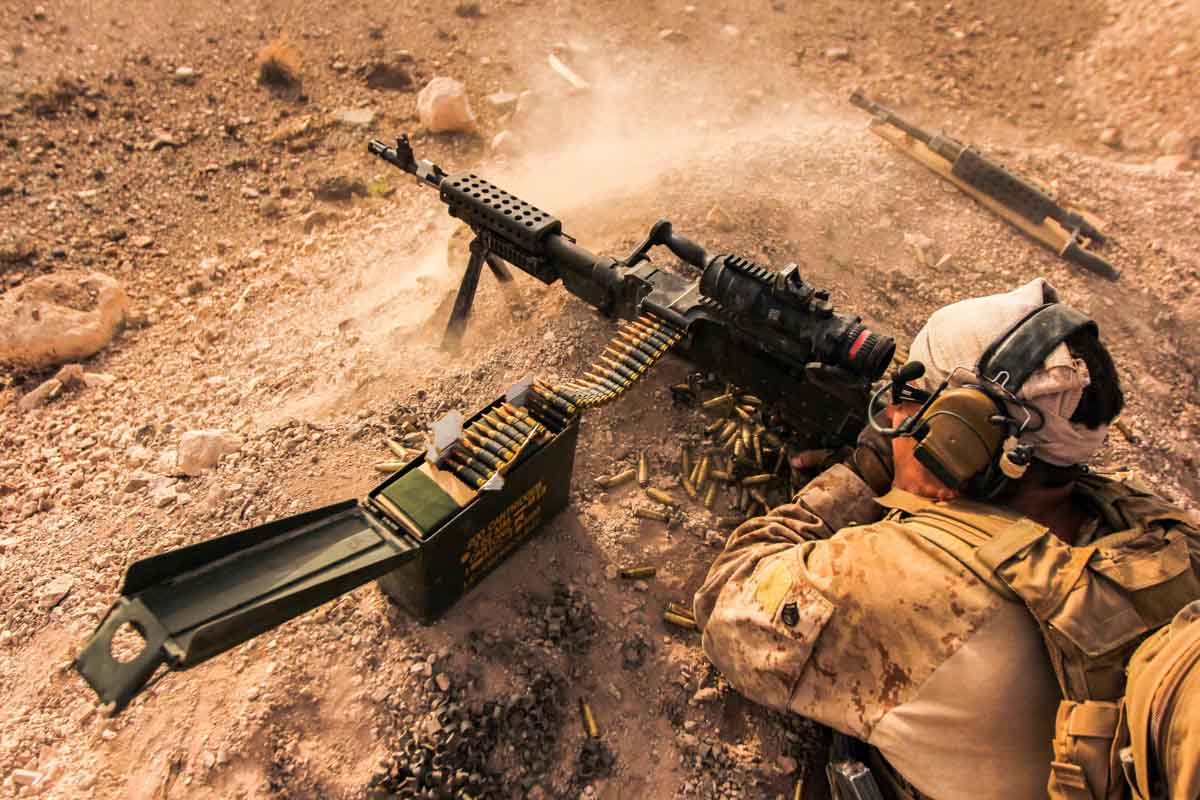 m240 saw machine gun