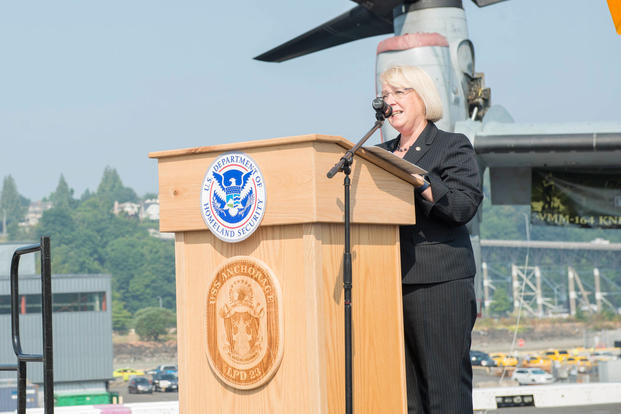 U.S. Senator Patty Murray gives a speech during a naturalization ceremony on the flight deck of San Antonio-class amphibious transport dock ship USS Anchorage (LPD 23), August 4, 2017. (U.S. Navy photo/Matthew Dickinson)