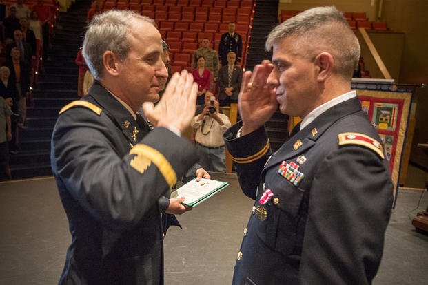 The right time to salute in the military requires a certain protocol.