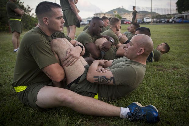 Marines physical fitness test crunches