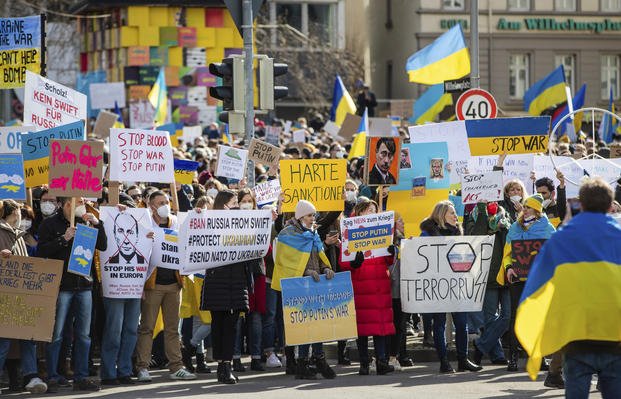 In Germany, people demonstrate against Russia's military deployment in Ukraine.