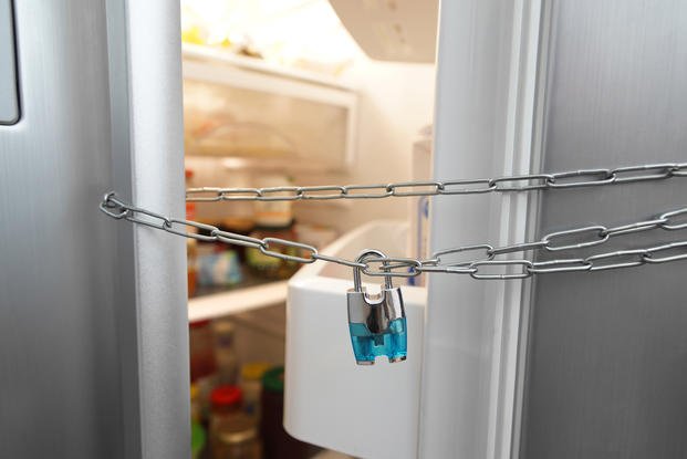 refrigerator with lock and chain