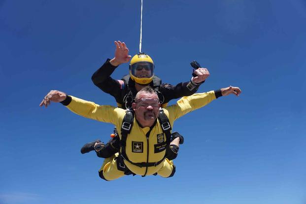 Chuck Liddell conducts Airborne operations with Army Parachute Team.