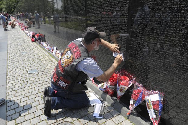 vietnam war memorial reflections