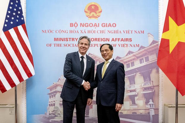 US, Vietnam Pledge to Boost Ties as Blinken Visits Hanoi