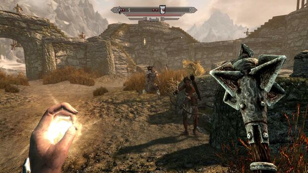 Attacking enemies in The Elder Scrolls 5 Skyrim (2021)