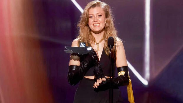 Jennifer English The Game Awards 2025 best performance acceptance