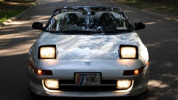 1996_toyota_mr2_front