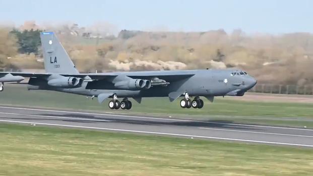 Beautiful B-52 Takeoff | Military.com