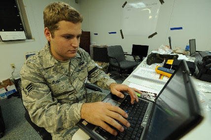 airman at computer