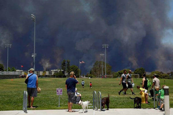 Families are evacuated from base housing on Marine Corps Base Camp Pendleton, Calif., due to California wildfires. (Photo DoD)