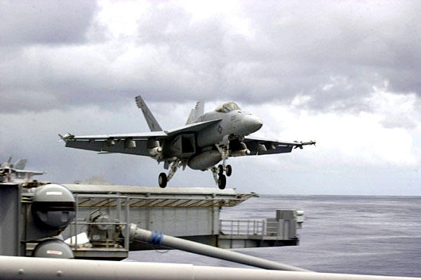 Super Hornet off Iraq