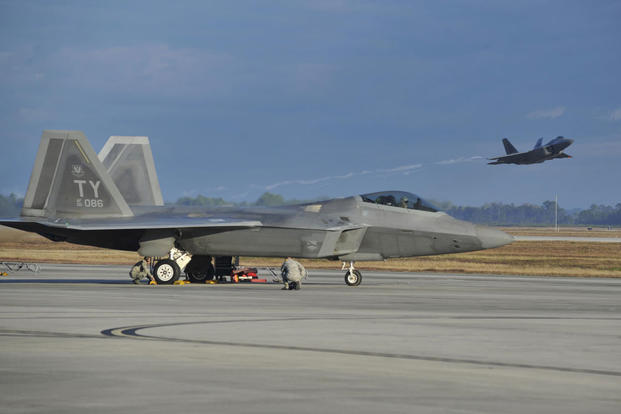 The F 22 Fighter Jet Restart Is Dead Study Military Com