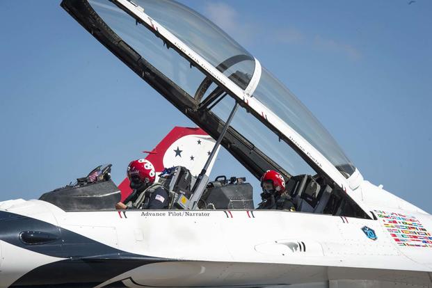 The cockpit canopy closes as Capt. Erik "Speedy" Gonsalves and Military.com reporter Oriana Pawlyk prepare for takeoff in Thunderbird 8. (Photo: Air Force Thunderbirds)