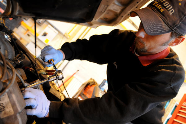 Auto Repair: Removing Old Spark Plugs | Military.com