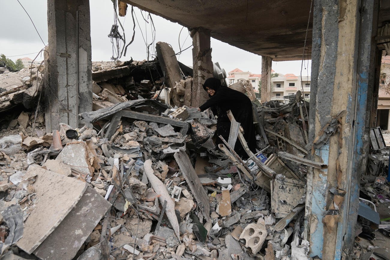 Israel Pushes Deeper into Lebanon with 5 Brigades