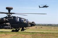 Aviators conduct Apache gunnery training and qualification